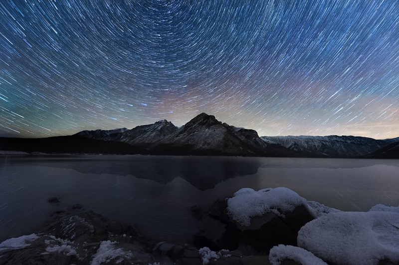 Illustration for article titled We're Marvelling At These Incredible Pictures Of The Night Skies
